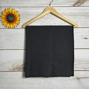 Lululemon Athletica Black Gray Striped wrap TU
